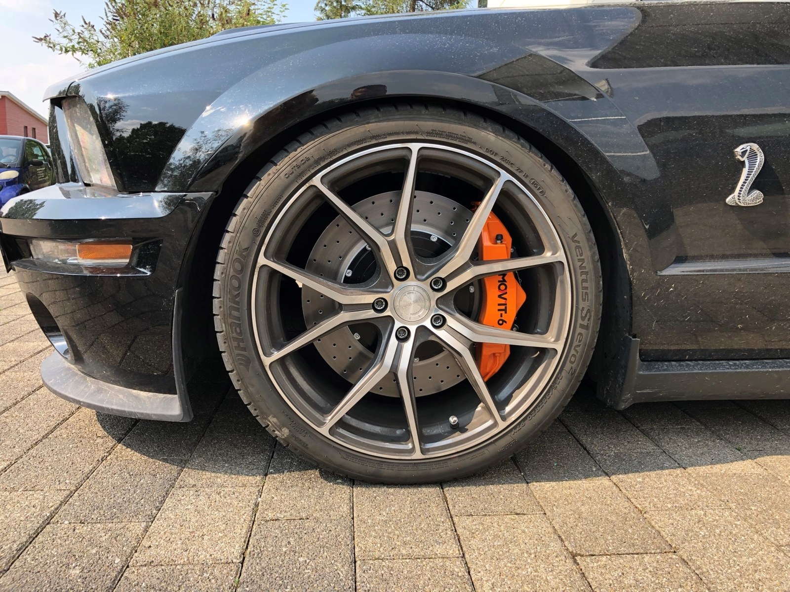 MOV’IT Bremsanlage hinter dem Rad eines Ford Mustang